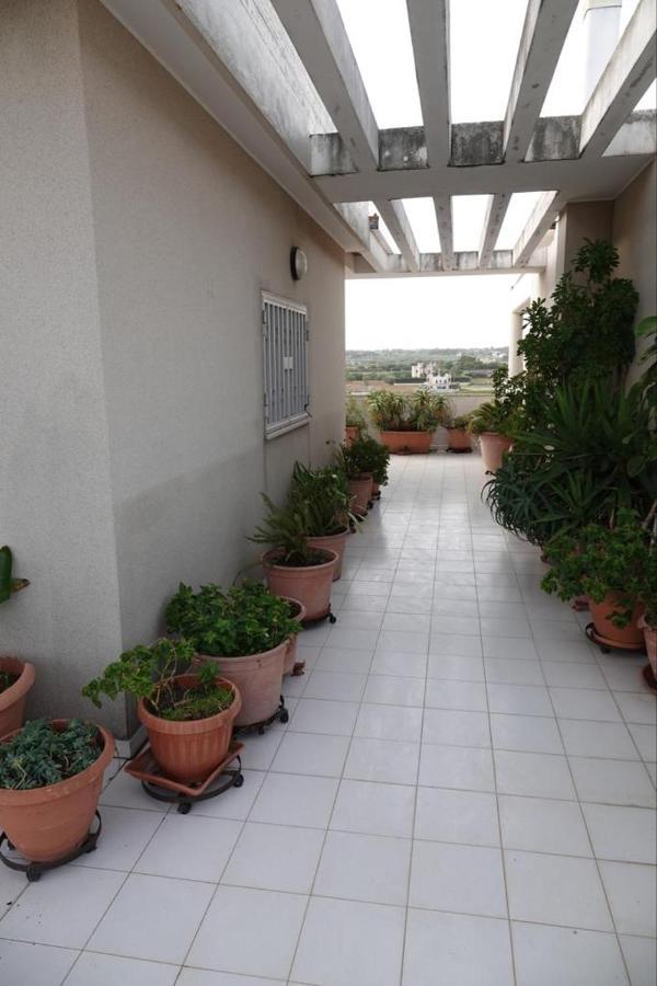 Apartamento Luminoso Attico Trani Exterior foto
